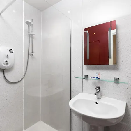 Royal Discovery 2* Whitby