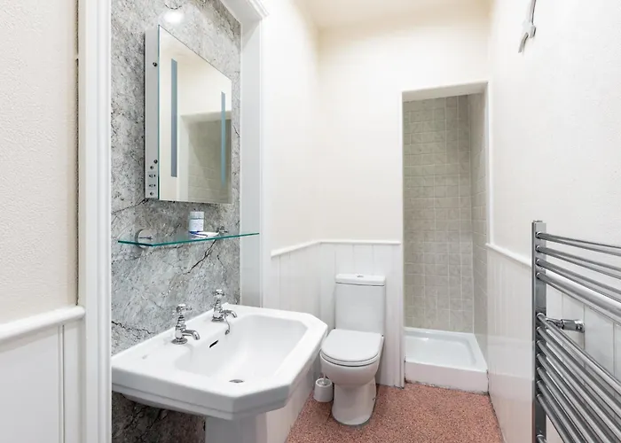 Guest house Royal Discovery 2*