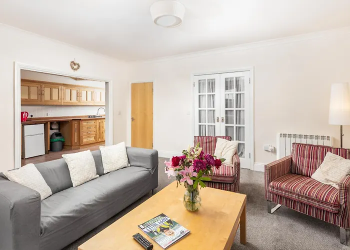 Guest house Royal Discovery 2*