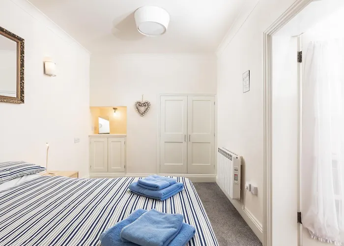 Royal Discovery Guest house 2*