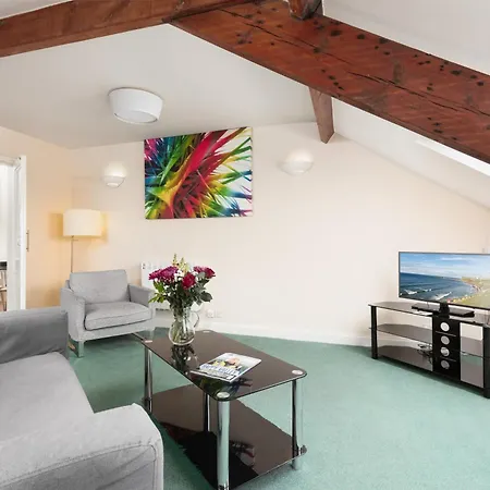 Royal Discovery Penzion Whitby