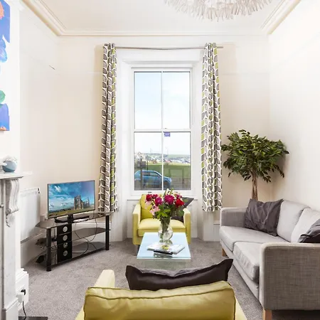 Royal Discovery Penzion Whitby